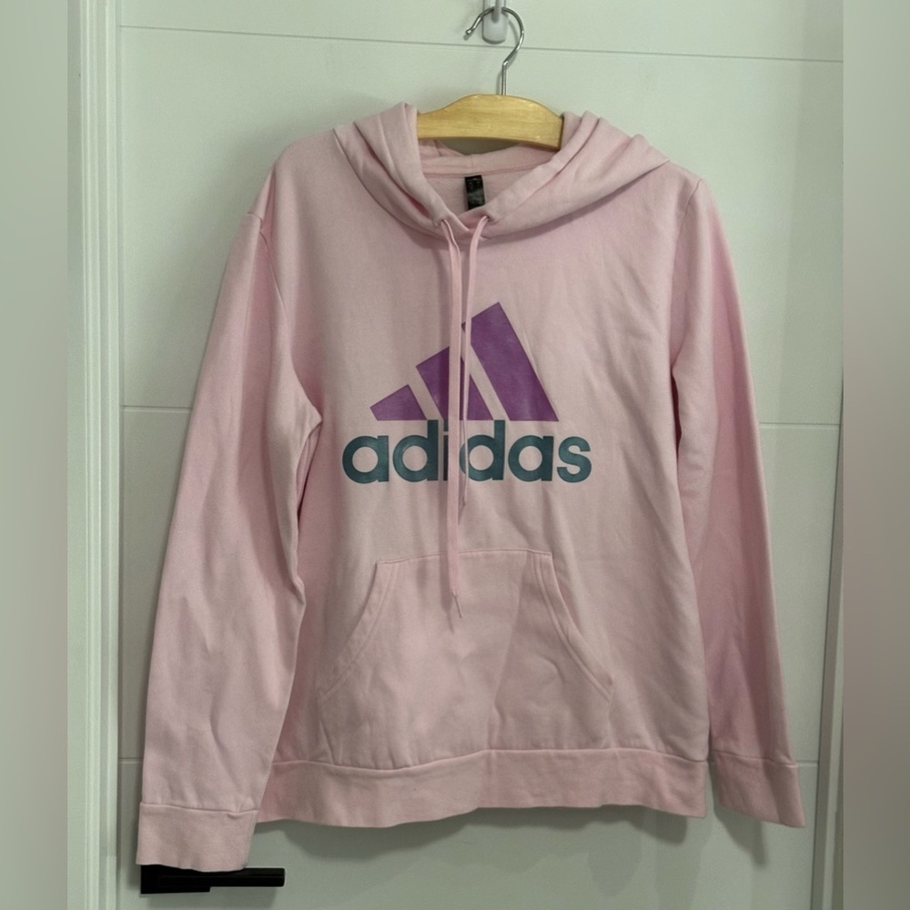 ⭐️Like New⭐️ Adidas: Women’s Hoodie (pit to pit approx 21.5 inches)